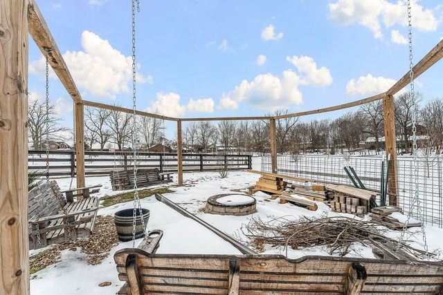 702 Viney Grove Road, Prairie Grove, AR 72753