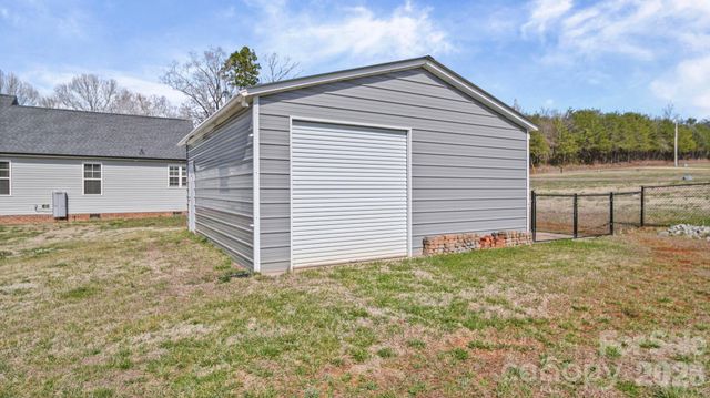 3897 Ritchie Road, Lincolnton, NC 28092