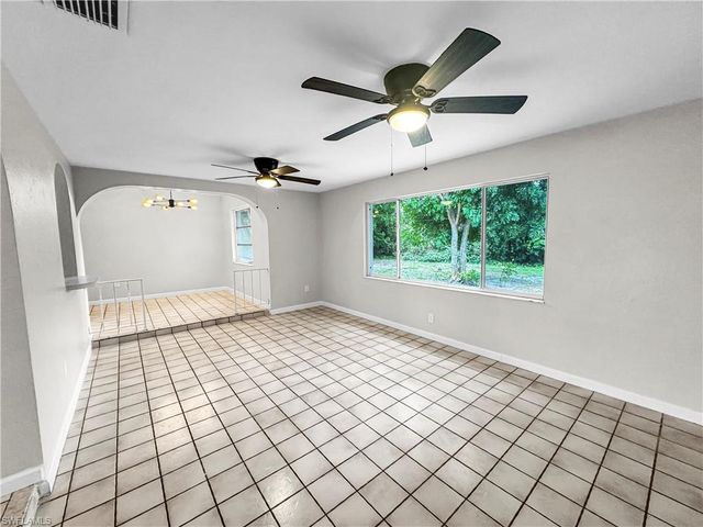 206 SE 46th TER, Cape Coral, FL 33904