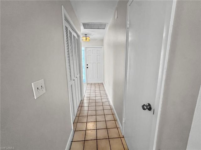 206 SE 46th TER, Cape Coral, FL 33904
