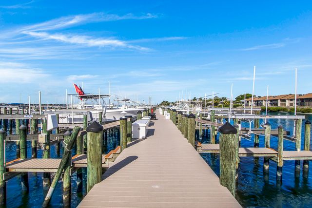 1600 NE Dixie Highway 10-203, Jensen Beach, FL 34957