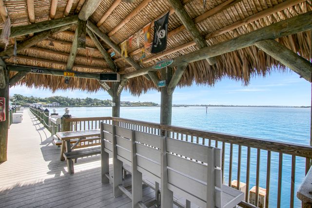 1600 NE Dixie Highway 10-203, Jensen Beach, FL 34957