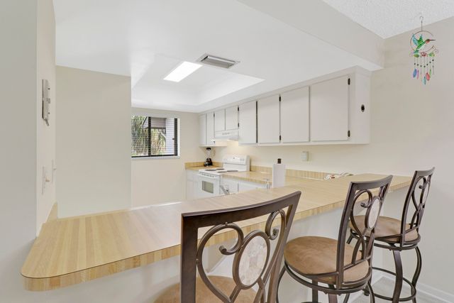 1600 NE Dixie Highway 10-203, Jensen Beach, FL 34957