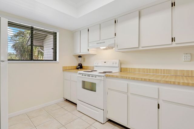 1600 NE Dixie Highway 10-203, Jensen Beach, FL 34957