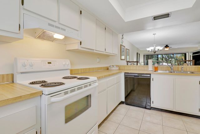 1600 NE Dixie Highway 10-203, Jensen Beach, FL 34957