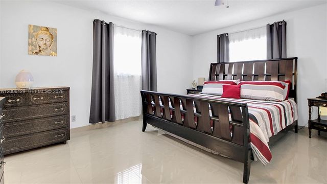 4000 NW 44th Avenue 306, Lauderdale Lakes, FL 33319