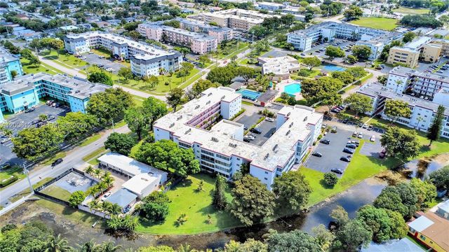 4000 NW 44th Avenue 306, Lauderdale Lakes, FL 33319