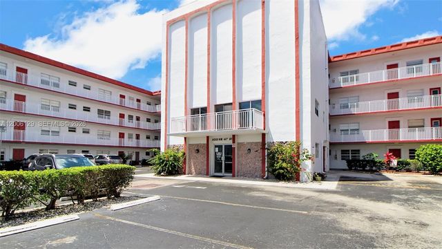 4000 NW 44th Avenue 306, Lauderdale Lakes, FL 33319