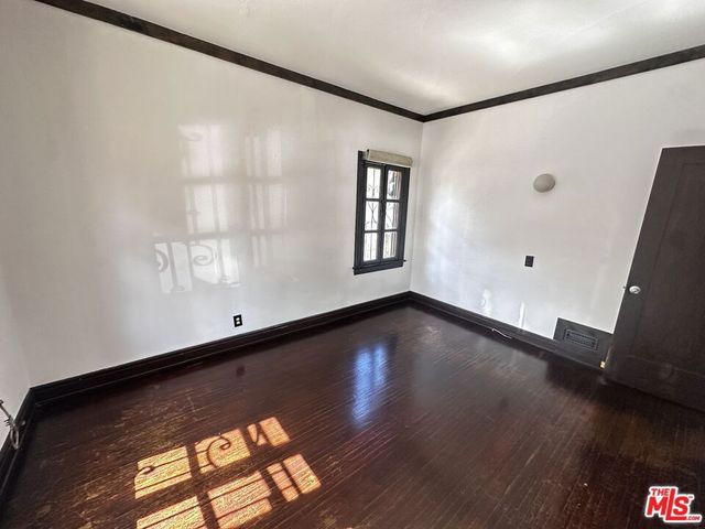156 N Kenmore Avenue 2, Los Angeles, CA 90004