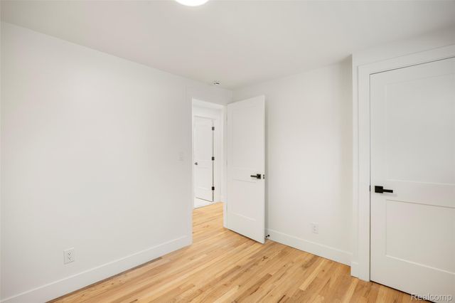 14631 Labelle Street, Oak Park, MI 48237