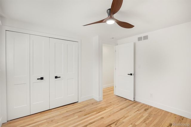 14631 Labelle Street, Oak Park, MI 48237