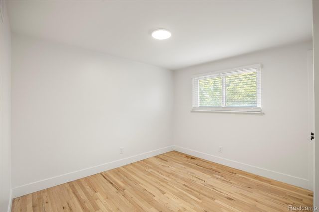 14631 Labelle Street, Oak Park, MI 48237