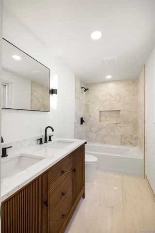 14631 Labelle Street, Oak Park, MI 48237