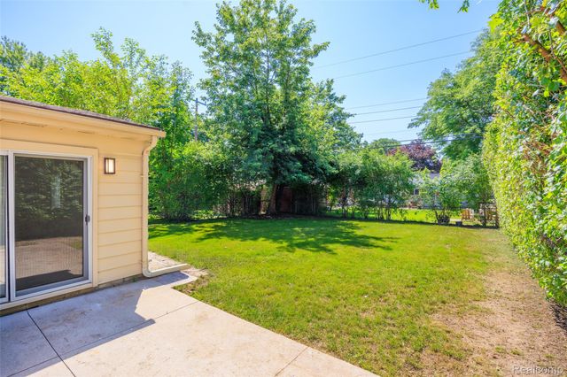 14631 Labelle Street, Oak Park, MI 48237