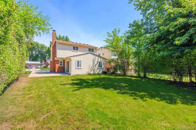 14631 Labelle Street, Oak Park, MI 48237
