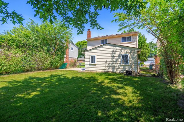 14631 Labelle Street, Oak Park, MI 48237