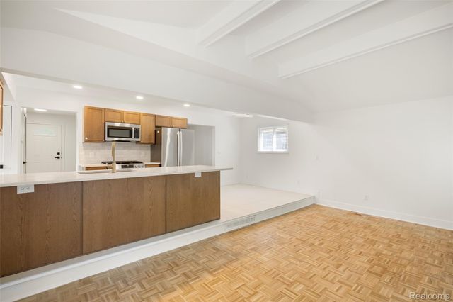 14631 Labelle Street, Oak Park, MI 48237