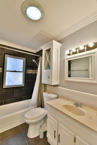 42 Oday Street, Maplewood, MN 55119