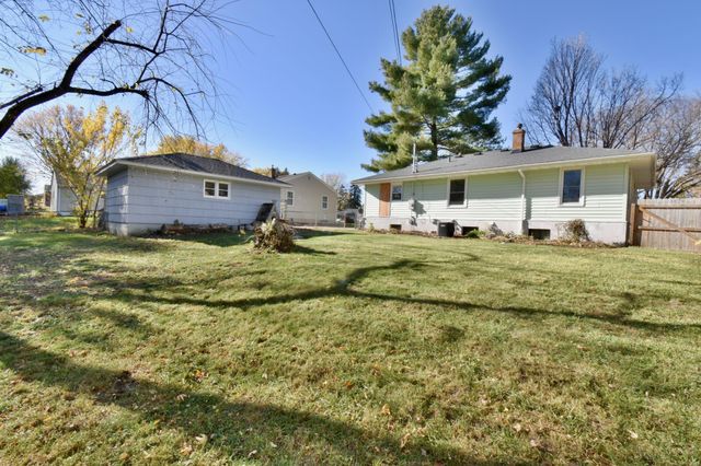 42 Oday Street, Maplewood, MN 55119