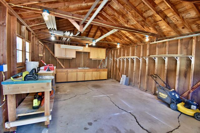 42 Oday Street, Maplewood, MN 55119