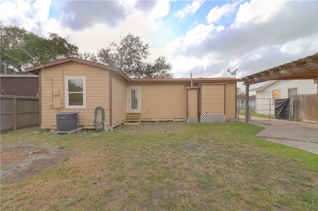 4310 Mistletoe Dr, Corpus Christi, TX 78411