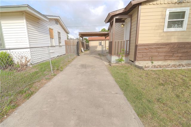 4310 Mistletoe Dr, Corpus Christi, TX 78411