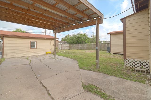 4310 Mistletoe Dr, Corpus Christi, TX 78411