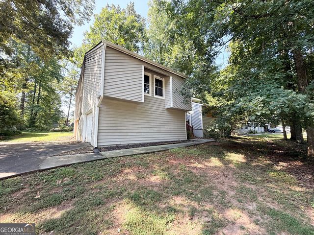 704 Lost Creek Circle, Stone Mountain, GA 30088