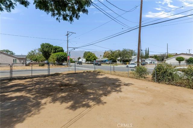 889 Pennsylvania, Beaumont, CA 92223
