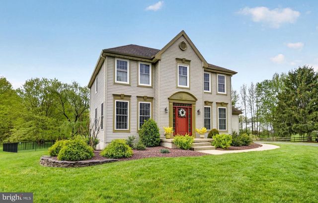 5 BLUE BELL LN, Robbinsville, NJ 08691