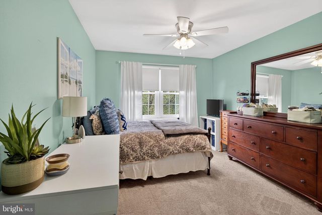 5 BLUE BELL LN, Robbinsville, NJ 08691