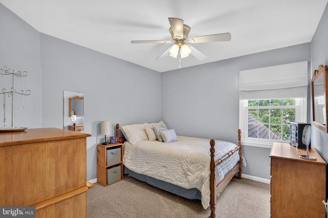 5 BLUE BELL LN, Robbinsville, NJ 08691