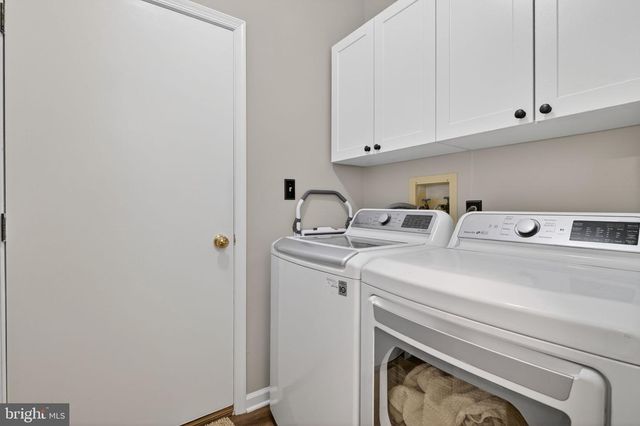 5 BLUE BELL LN, Robbinsville, NJ 08691