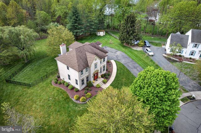 5 BLUE BELL LN, Robbinsville, NJ 08691