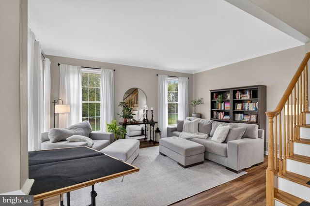 5 BLUE BELL LN, Robbinsville, NJ 08691