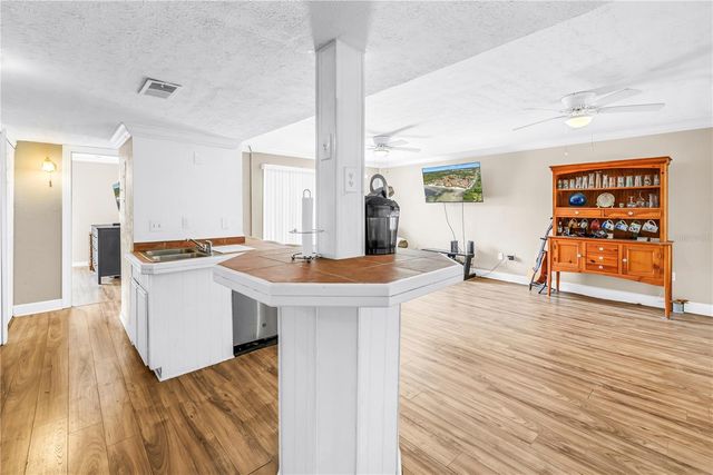 3580 41ST LANE S I, St Petersburg, FL 33711