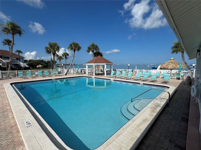 3580 41ST LANE S I, St Petersburg, FL 33711