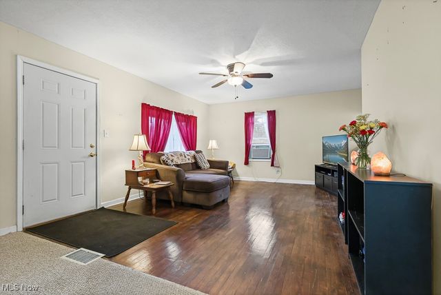 1235 Elm Street, Sebring, OH 44672