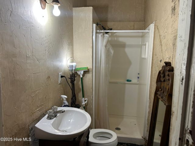 211 E Elm Street, Goldsboro, NC 27530