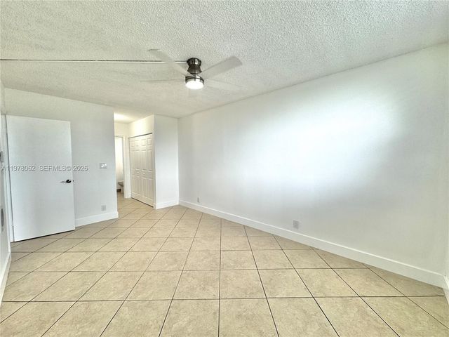 2401 Riverside Dr 407-B, Coral Springs, FL 33065