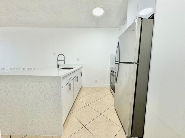 2401 Riverside Dr 407-B, Coral Springs, FL 33065