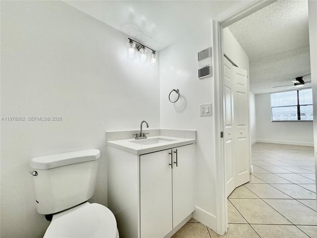 2401 Riverside Dr 407-B, Coral Springs, FL 33065