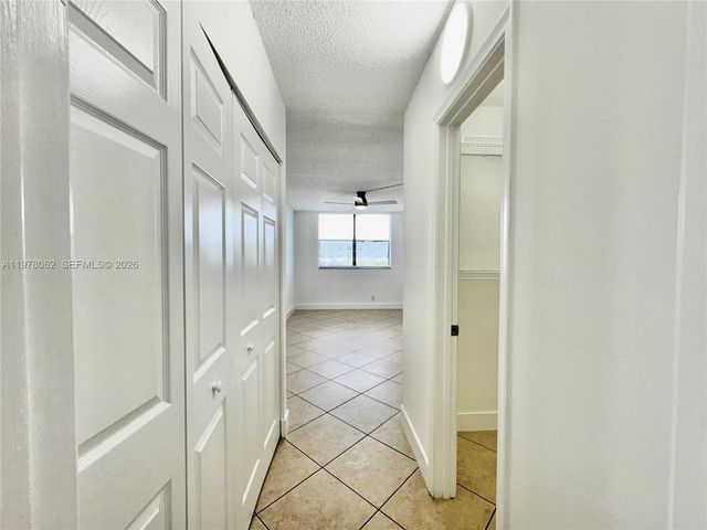 2401 Riverside Dr 407-B, Coral Springs, FL 33065