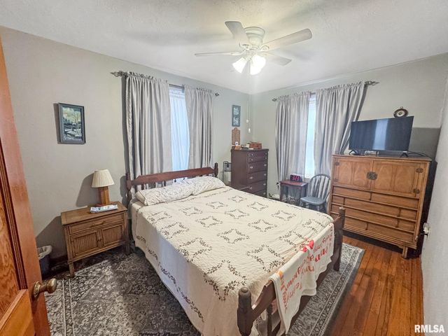 118 E FRANKLIN Street, Mt Sterling, IL 62353