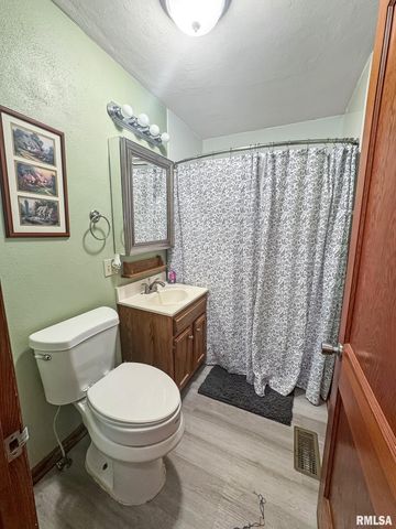 118 E FRANKLIN Street, Mt Sterling, IL 62353