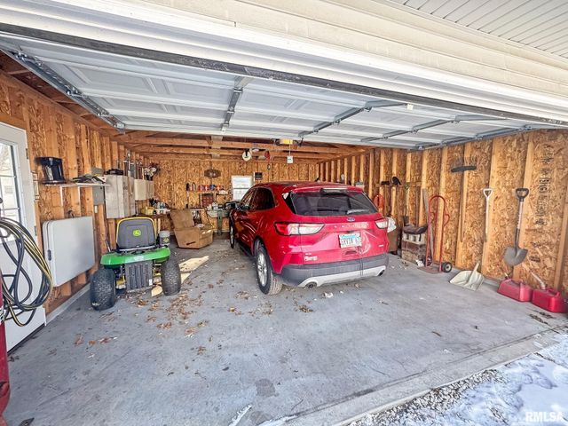 118 E FRANKLIN Street, Mt Sterling, IL 62353