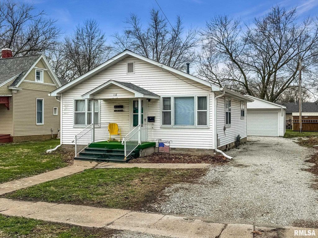 118 E FRANKLIN Street, Mt Sterling, IL 62353