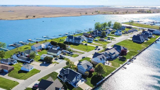 10438 St John Drive, Algonac, MI 48001