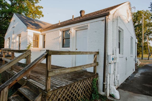 1000 Caldwell Ln # B, Nashville, TN 37204