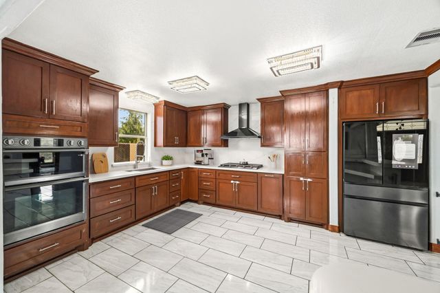 1664 Road 5601, Cleveland, TX 77327